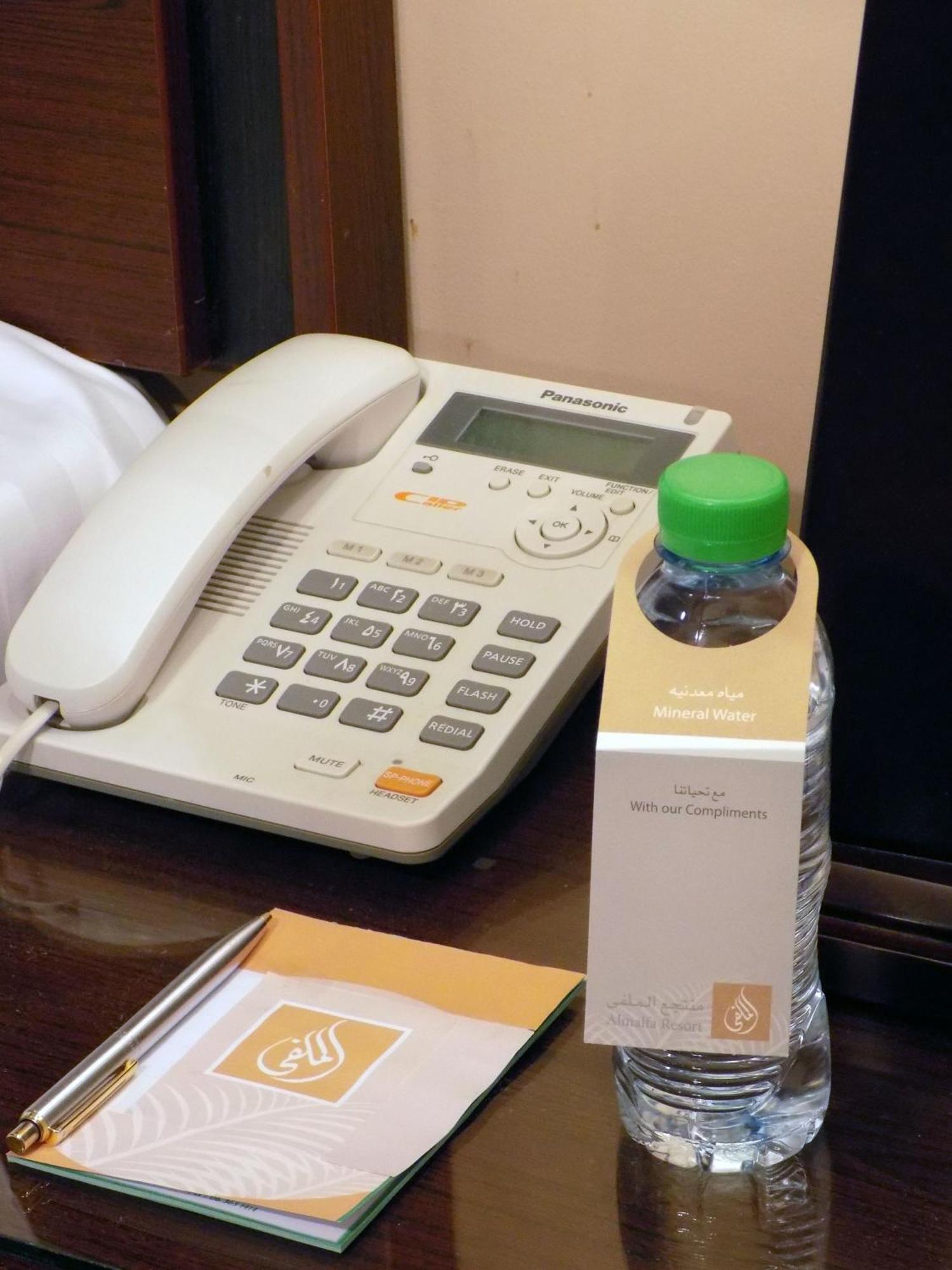 Onizah Hotel Unaizah Zimmer foto